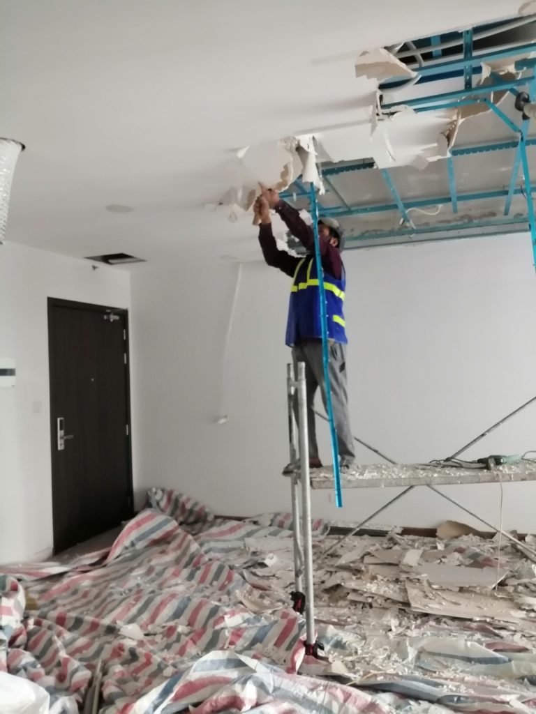 phá dỡ trần vách thạch cao phá dỡ trần vách thạch cao