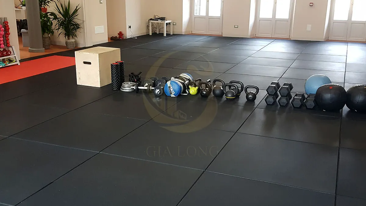 Free weight: gạch 12–15mm chống lún