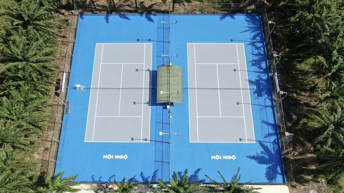 Thi công sân tennis chuẩn ITF với mặt sân Acrylic, hoàn thiện toàn cảnh