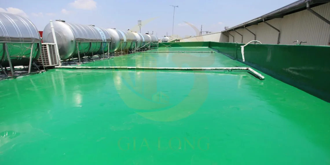 Topcoat kháng UV – bền màu Phủ topcoat kháng UV cho sơn epoxy chống thấm ngoài trời